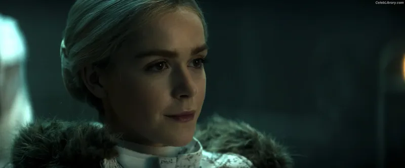 Kiernan Shipka photo 15 of 2601
