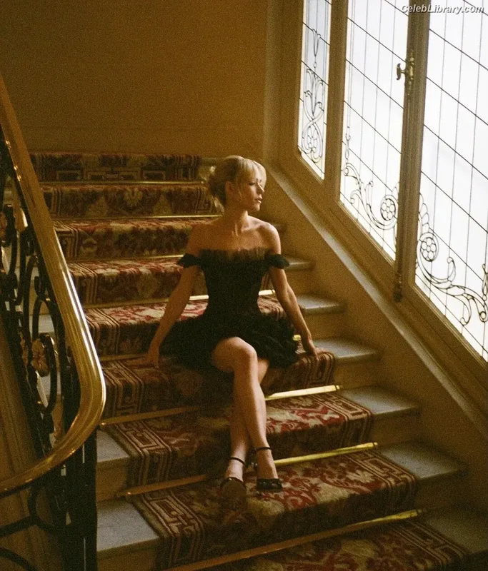 Kiernan Shipka photo 17 of 2601