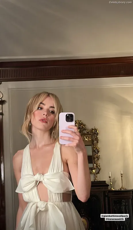 Kiernan Shipka photo 4 of 2601