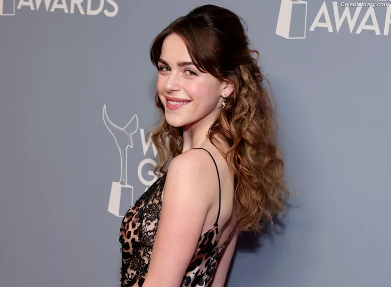 Kiernan Shipka photo 10 of 2601