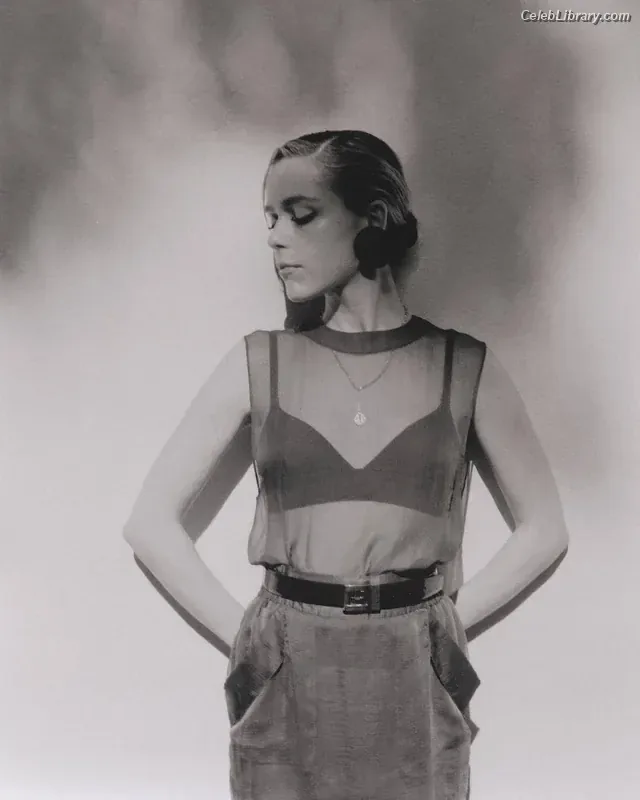 Kiernan Shipka photo 18 of 2601