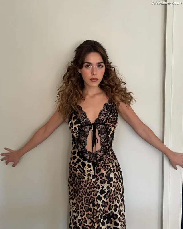 Kiernan Shipka photo 15 of 2601