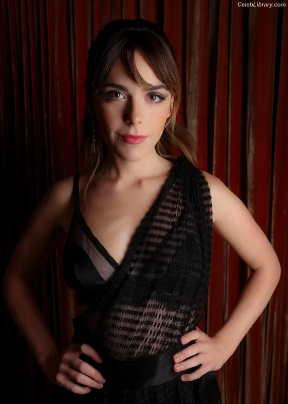 Kiernan Shipka photo 4 of 2601