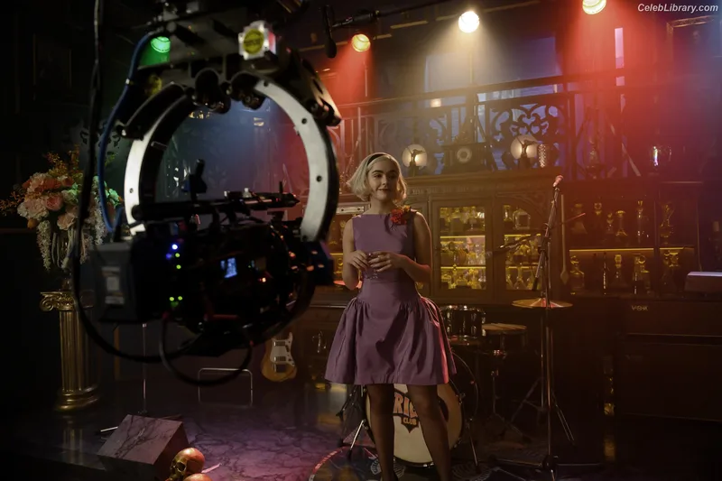 Kiernan Shipka photo 14 of 2601