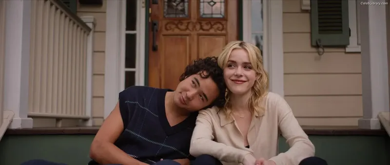 Kiernan Shipka photo 1 of 2601