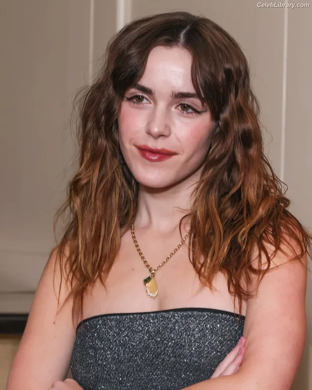 Kiernan Shipka photo 21 of 2601