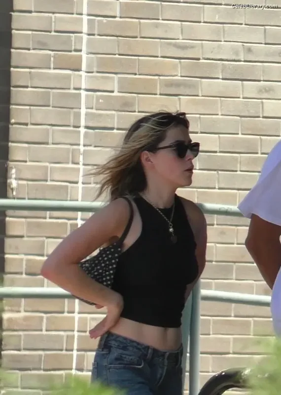 Kiernan Shipka photo 6 of 2601