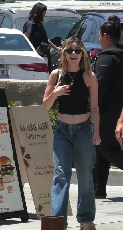 Kiernan Shipka photo 18 of 2601