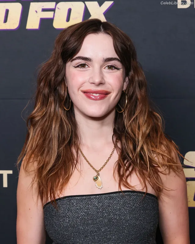 Kiernan Shipka photo 23 of 2601