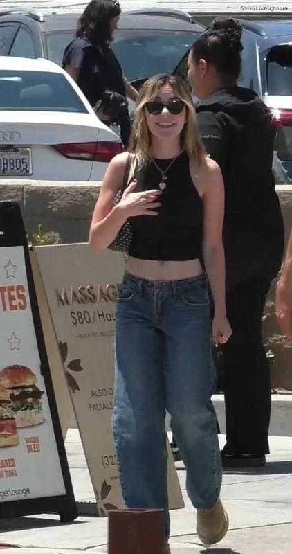 Kiernan Shipka photo 13 of 2601