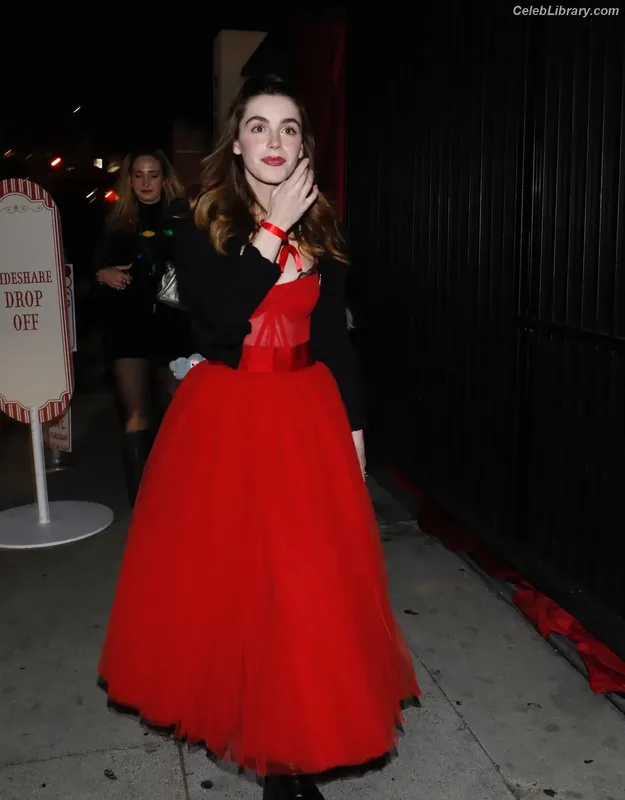 Kiernan Shipka photo 12 of 2601
