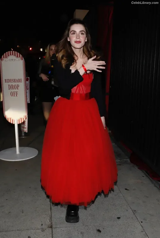 Kiernan Shipka photo 17 of 2601