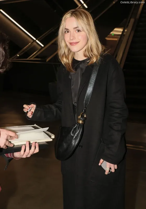 Kiernan Shipka photo 21 of 2601