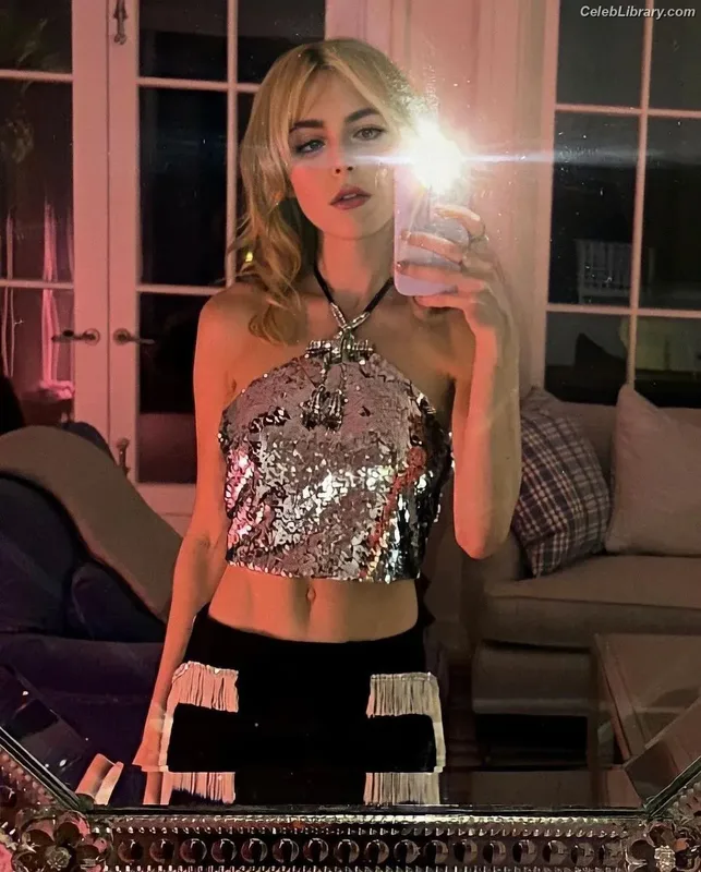 Kiernan Shipka photo 3 of 2601