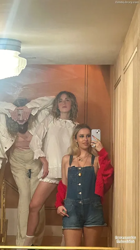 Kiernan Shipka photo 2 of 2601