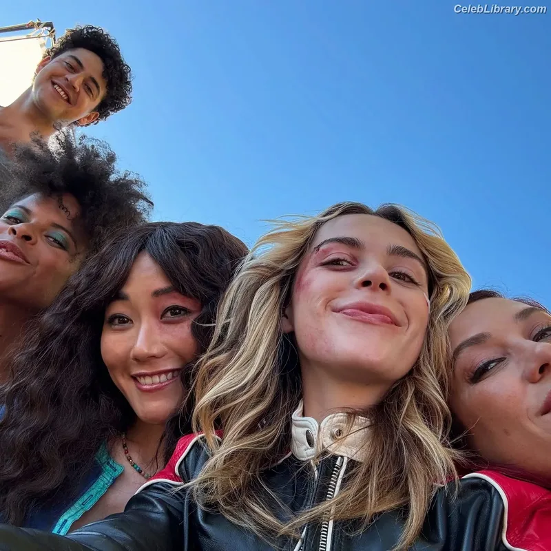 Kiernan Shipka photo 20 of 2601