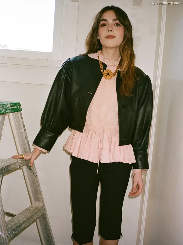 Kiernan Shipka photo 19 of 2601