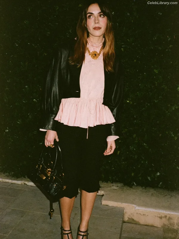 Kiernan Shipka photo 21 of 2601
