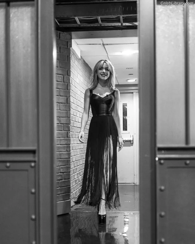 Kiernan Shipka photo 17 of 2601