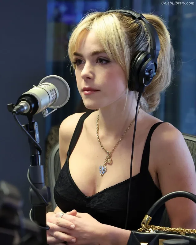 Kiernan Shipka photo 23 of 2601
