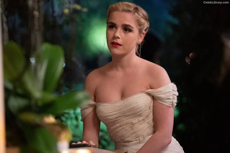 Kiernan Shipka photo 4 of 2601