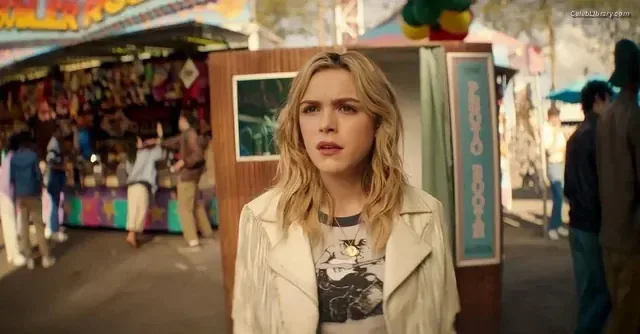 Kiernan Shipka photo 12 of 2601