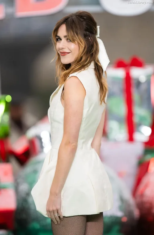 Kiernan Shipka photo 20 of 2601