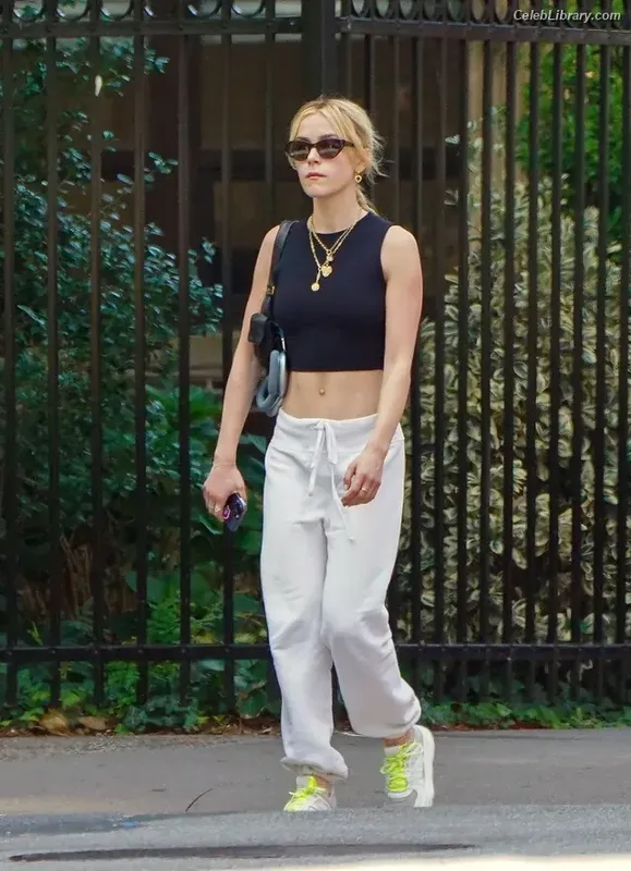 Kiernan Shipka photo 15 of 2601