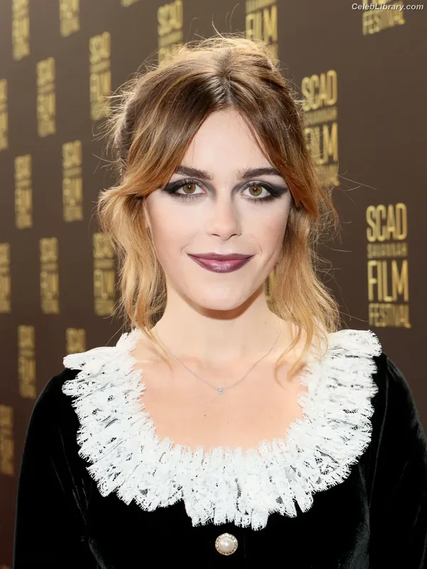 Kiernan Shipka photo 3 of 2601