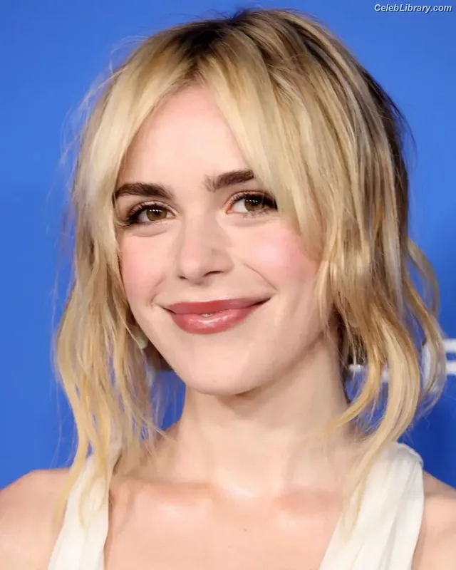 Kiernan Shipka photo 12 of 2601
