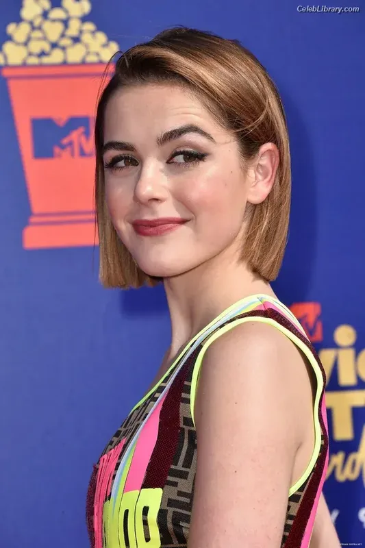 Kiernan Shipka photo 11 of 2601