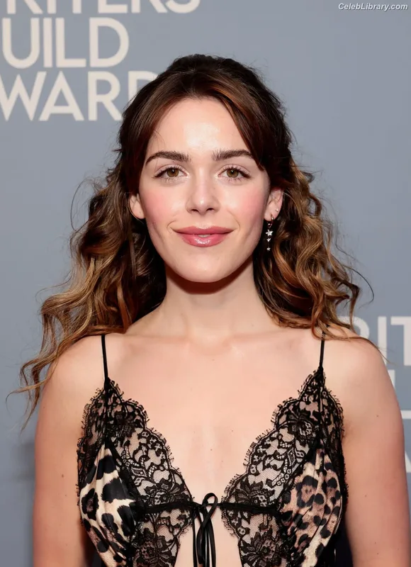 Kiernan Shipka photo 14 of 2601