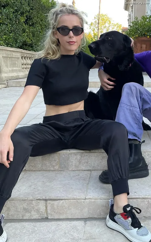 Kiernan Shipka photo 3 of 2601