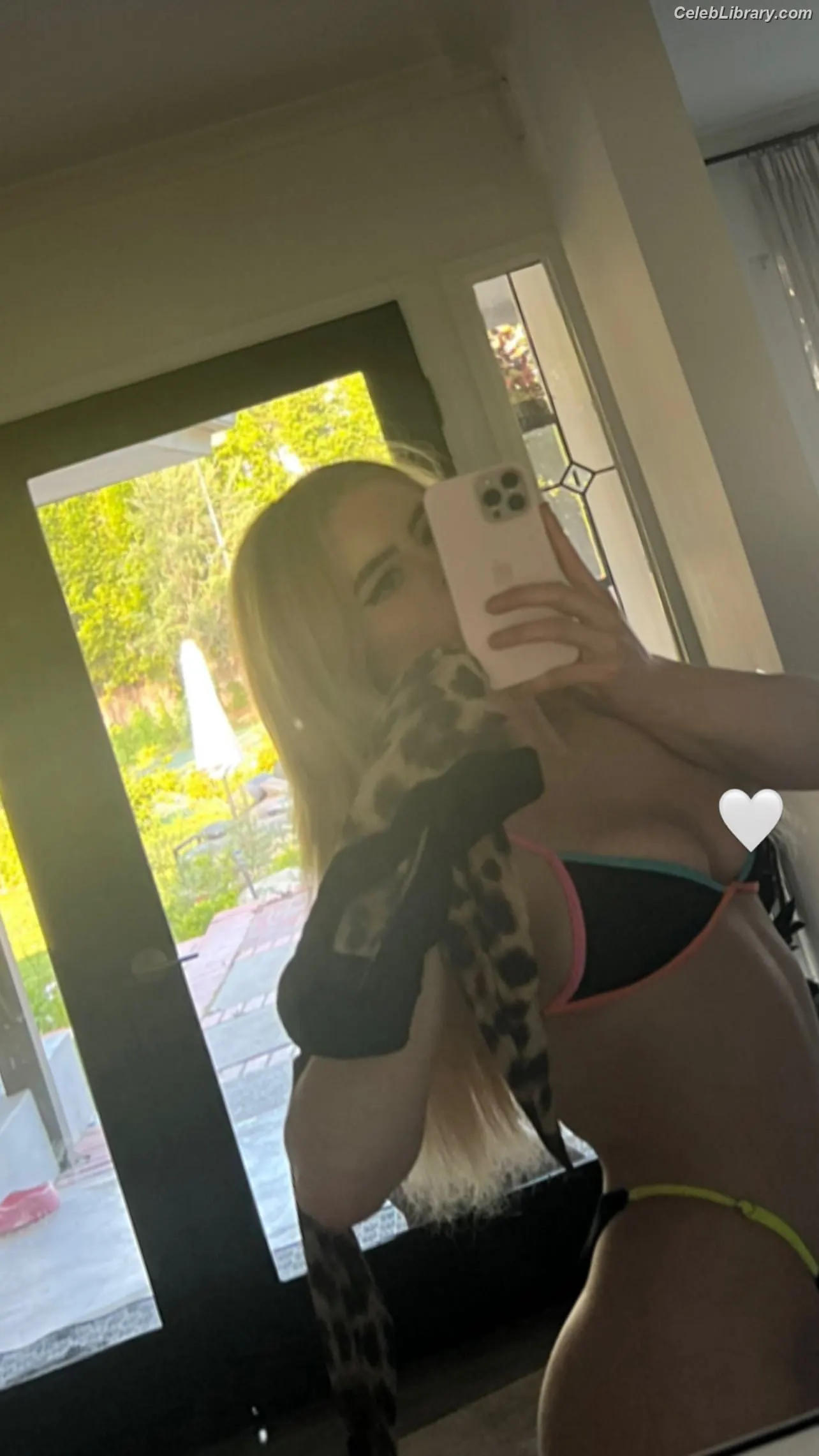 Kiiara photo 3 of 44