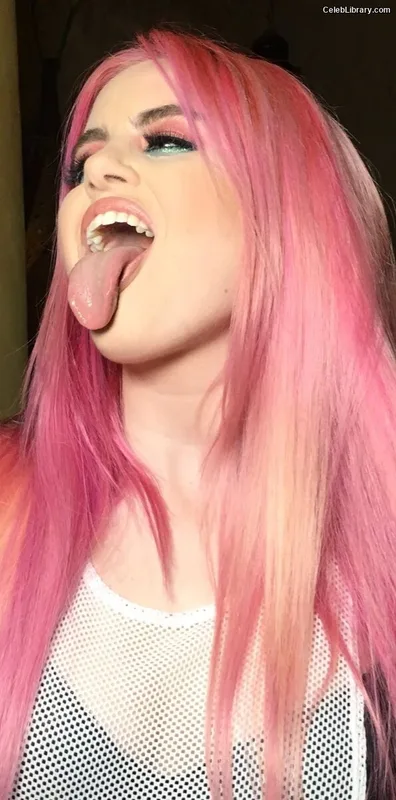 Kiiara photo 2 of 45