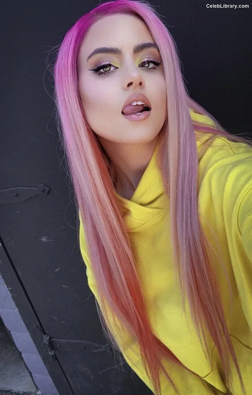 Kiiara photo 10 of 45
