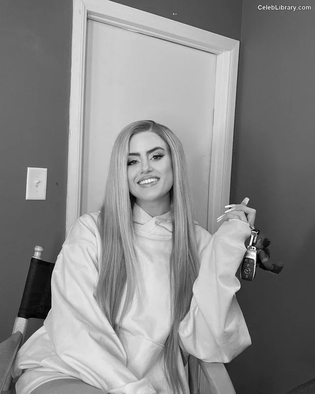 Kiiara photo 19 of 45