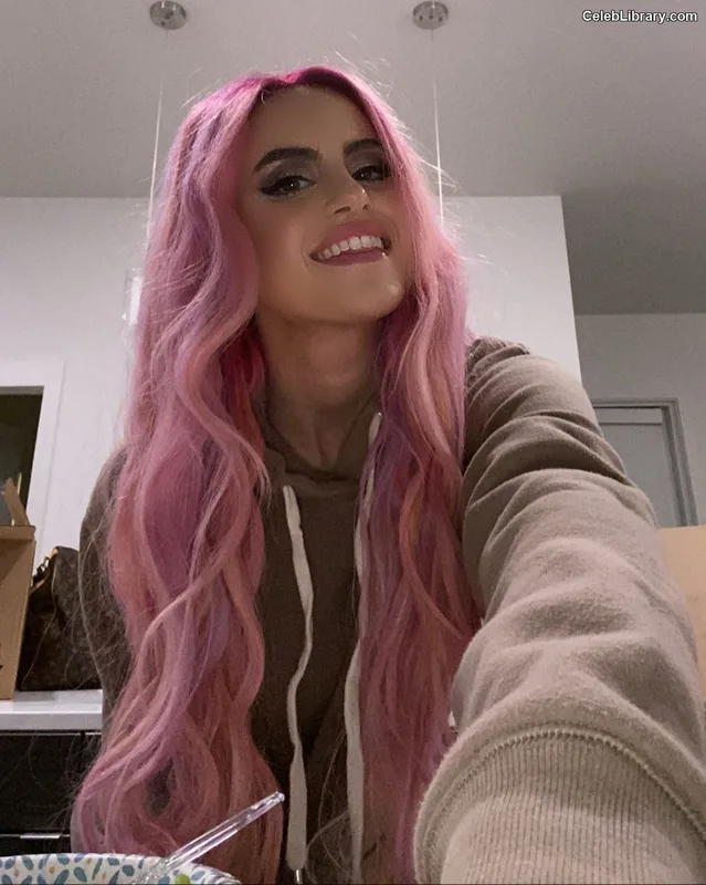 Kiiara photo 24 of 45