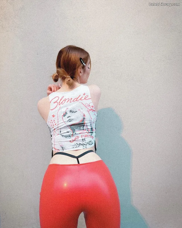 Kiiara photo 14 of 45