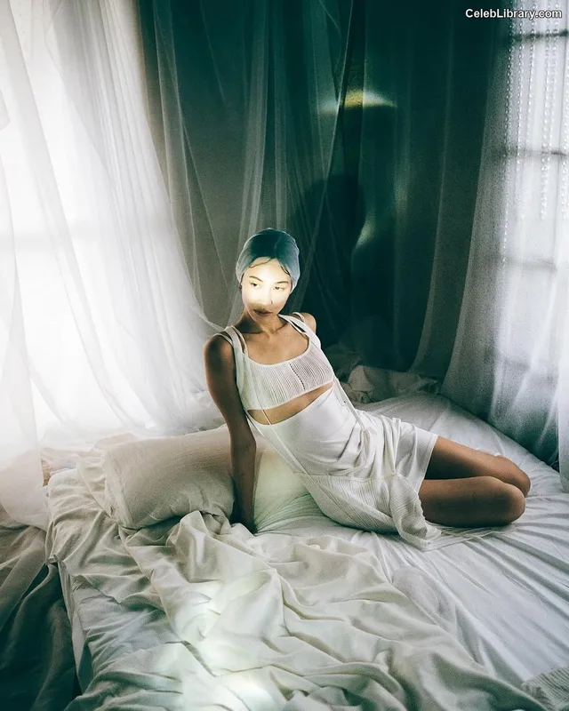 Kiko Mizuhara photo 10 of 136