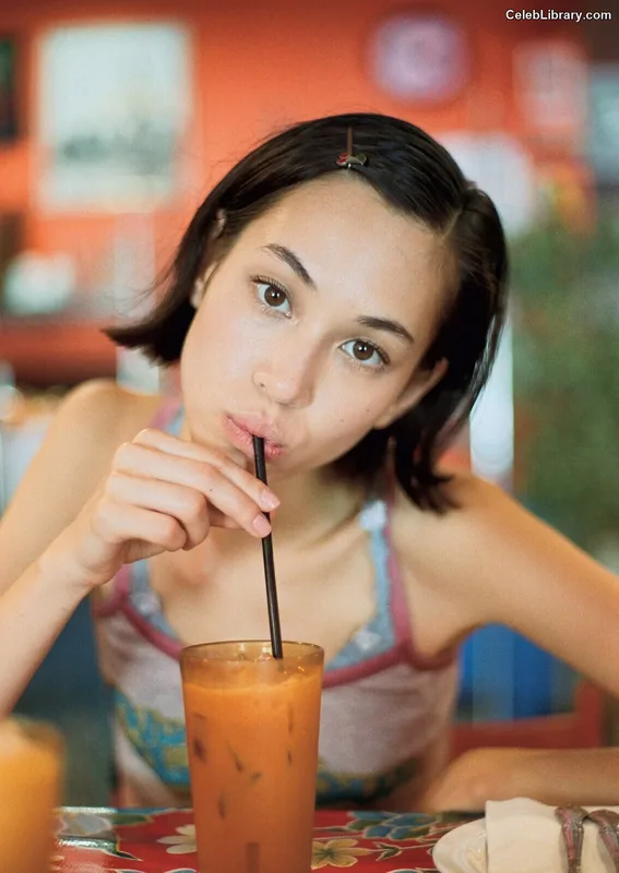 Kiko Mizuhara photo 18 of 136