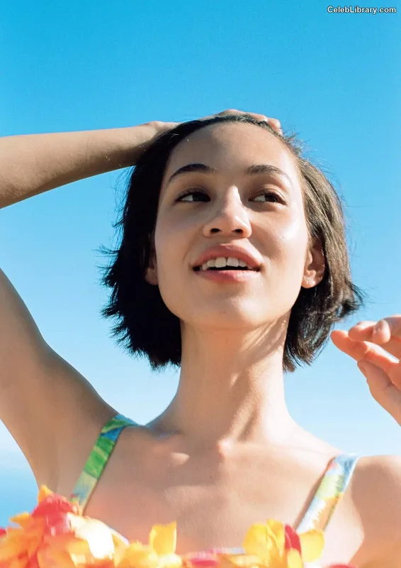 Kiko Mizuhara photo 8 of 136