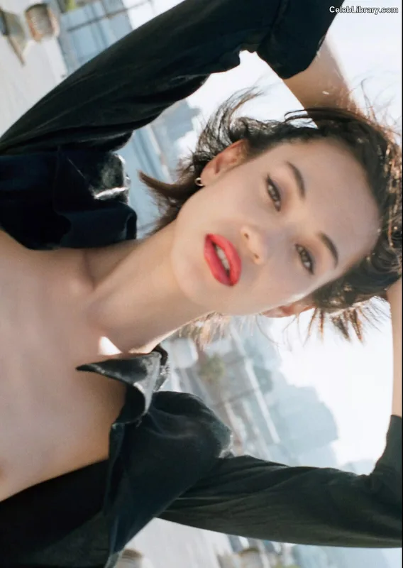 Kiko Mizuhara photo 17 of 136