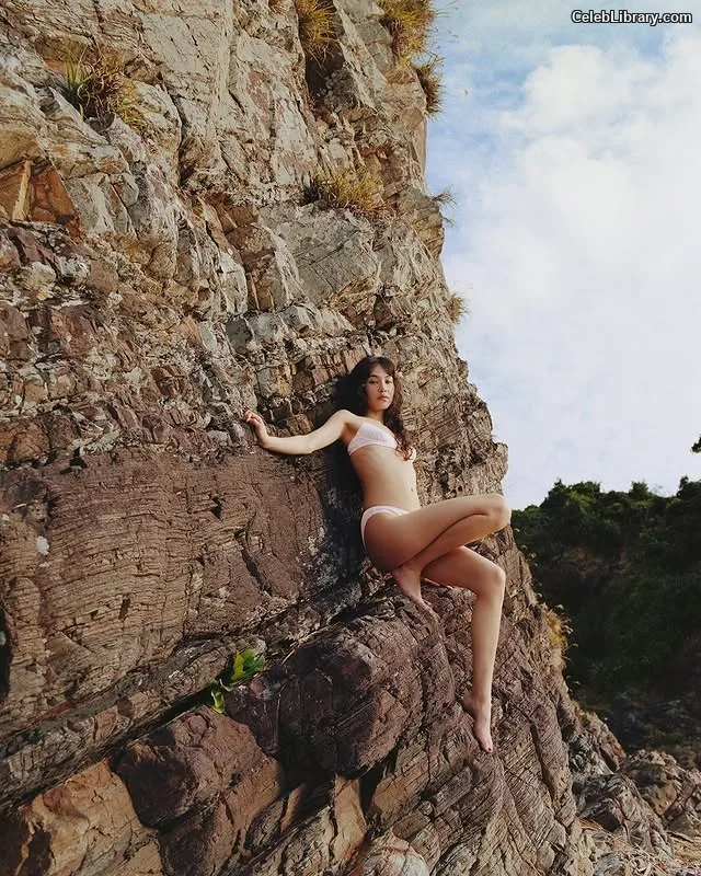Kiko Mizuhara photo 8 of 136