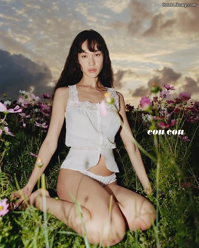 Kiko Mizuhara photo 9 of 136