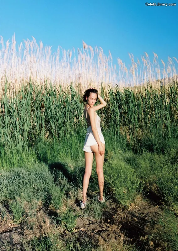 Kiko Mizuhara photo 24 of 136