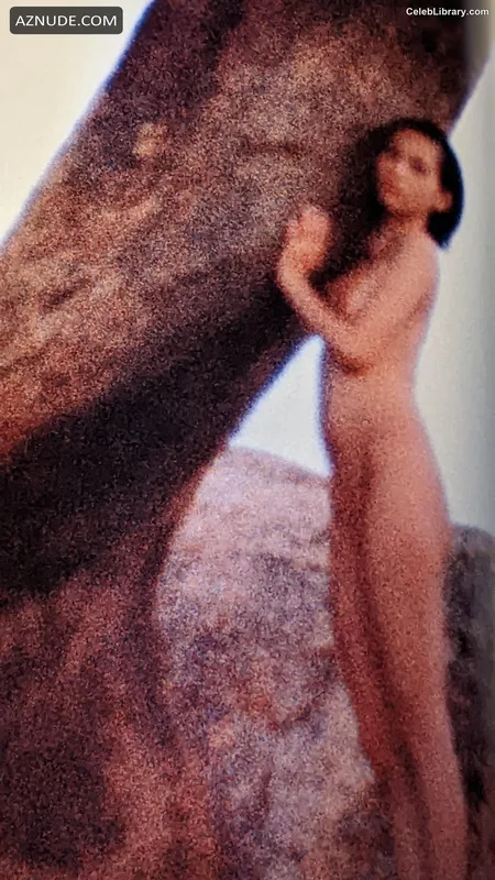 Kiko Mizuhara photo 9 of 136