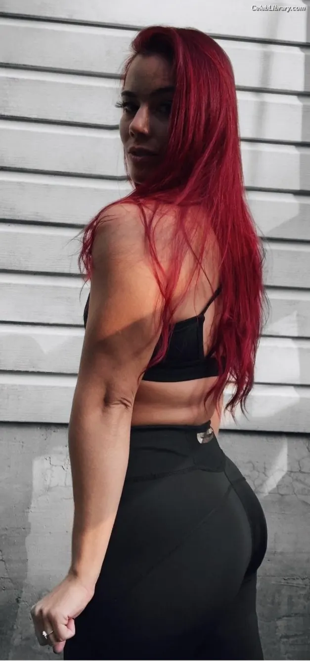 Killer Kelly photo 16 of 537