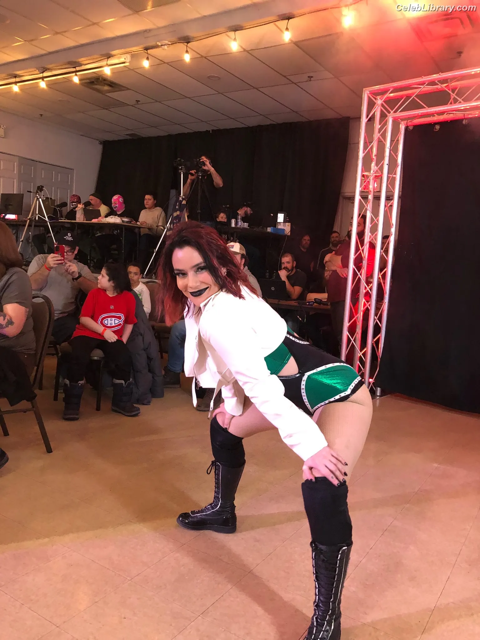 Killer Kelly photo 10 of 537
