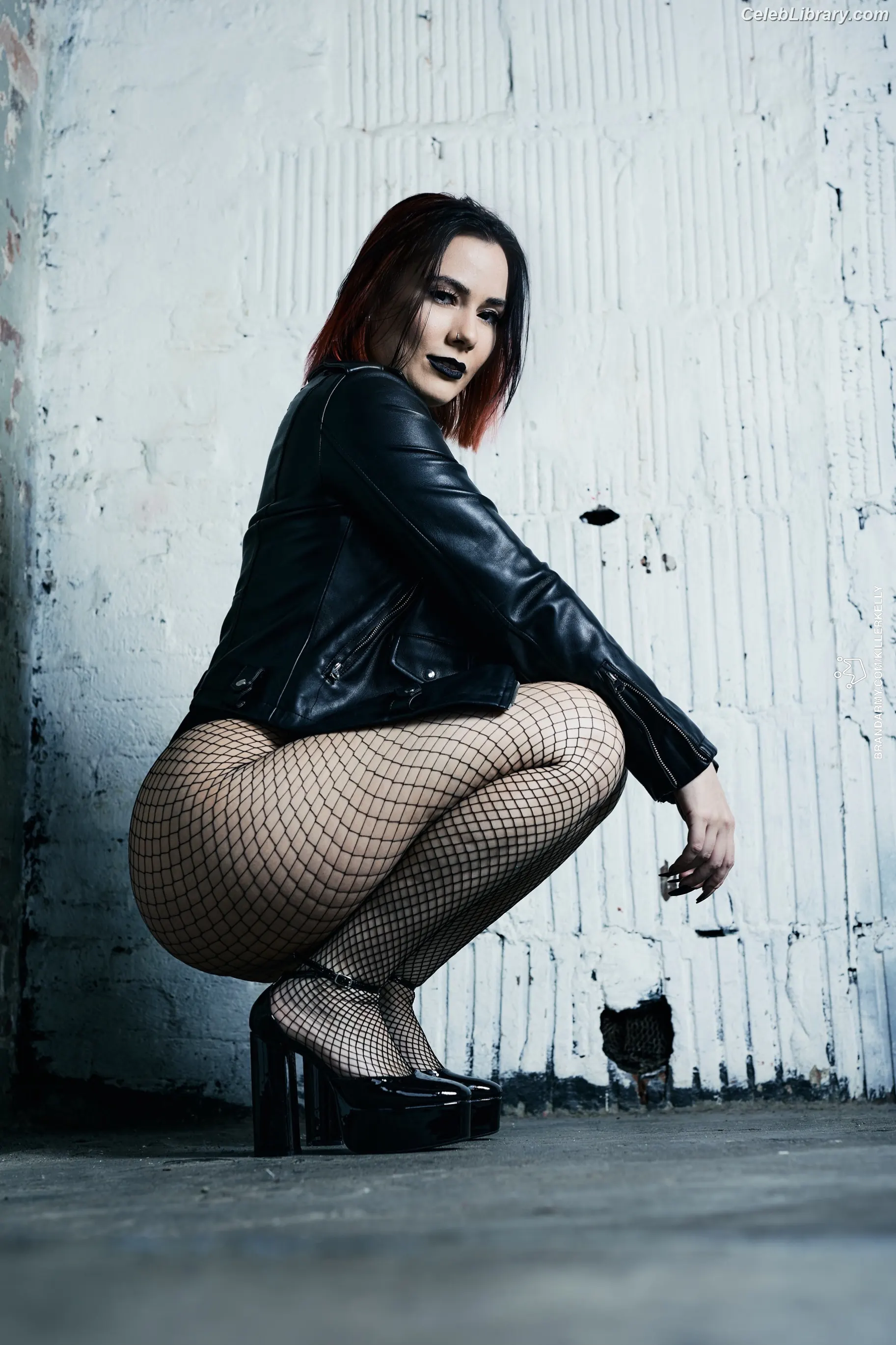 Killer Kelly photo 21 of 537
